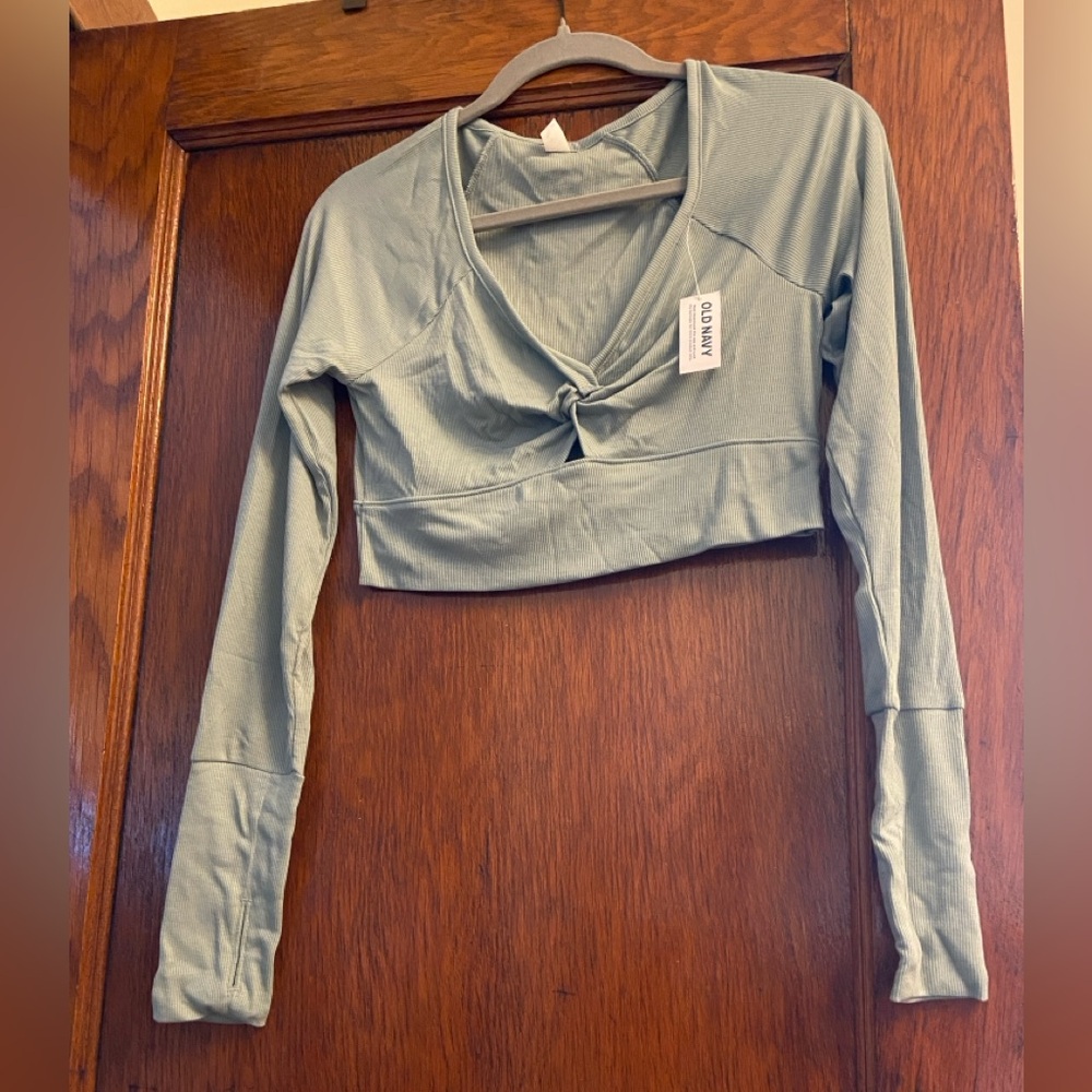 Old Navy Ultralite Crop Twist-Front Longsleeve Shrug Top
